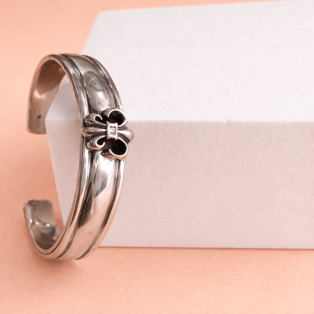 Fleur-De-Lis Open Kada for Women