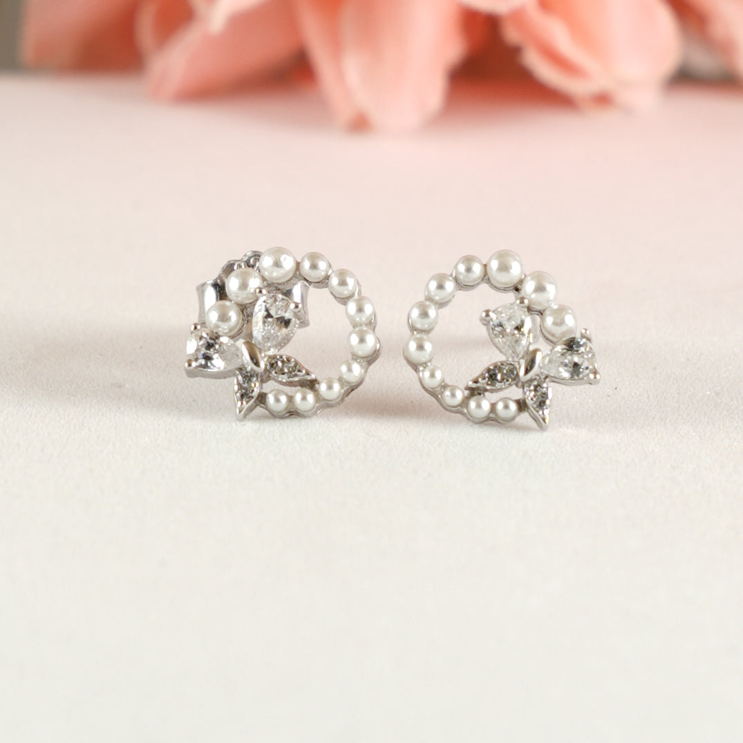 Pearl Circle Stud Earrings