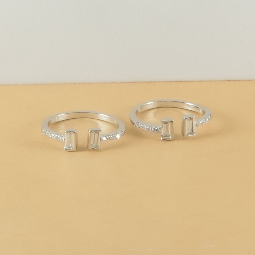 925 Silver Minimal Twin Baguette Adjustable Toe Ring