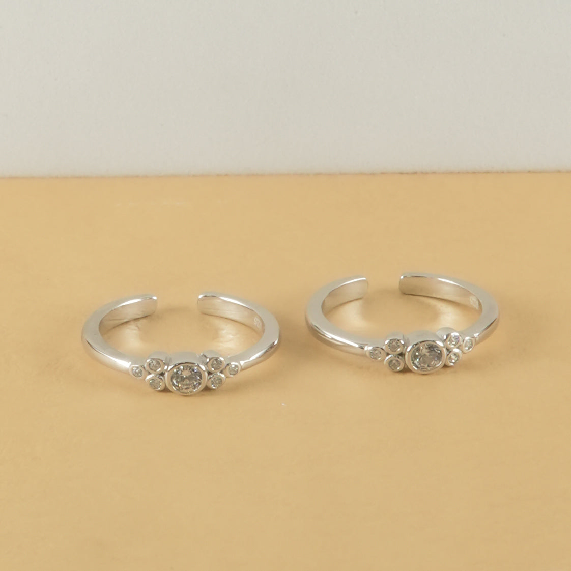 925 Silver Classic Round Cluster Adjustable Toe Rings
