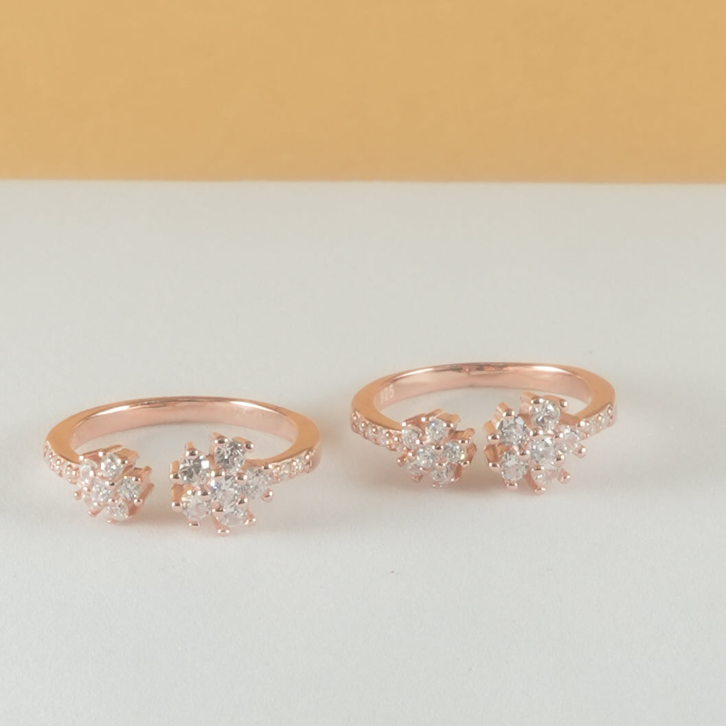 Floral Spark Adjustable Toe Rings