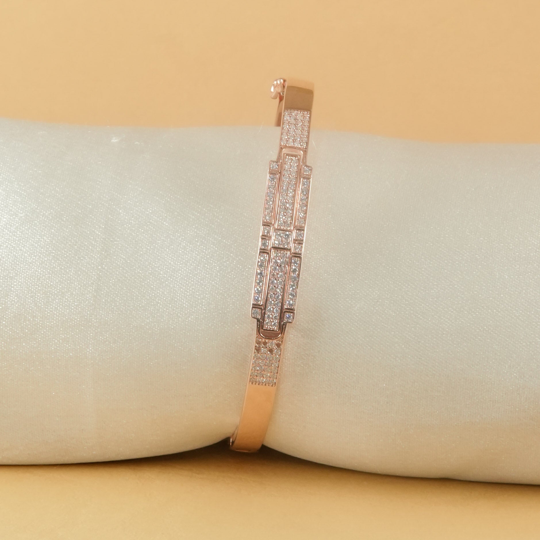 Geometric Elegance Openable Kada in 925 Silver with Rose Gold Finish
