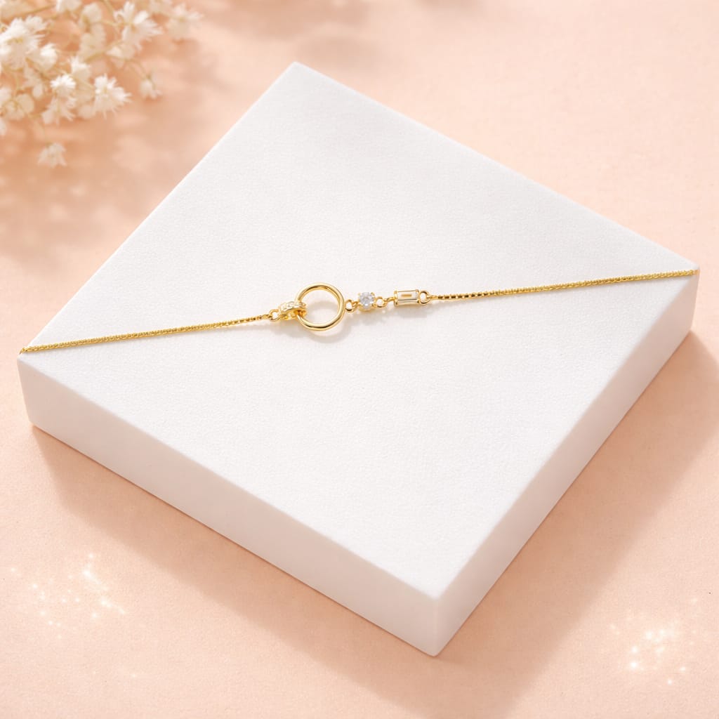 Minimal Gold-Plated Circle Charm Bracelet