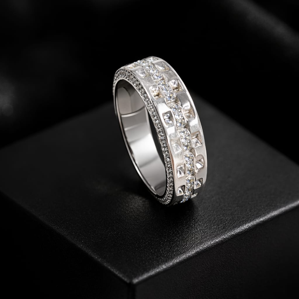 Elegant Silver Crystal Studded Band Ring