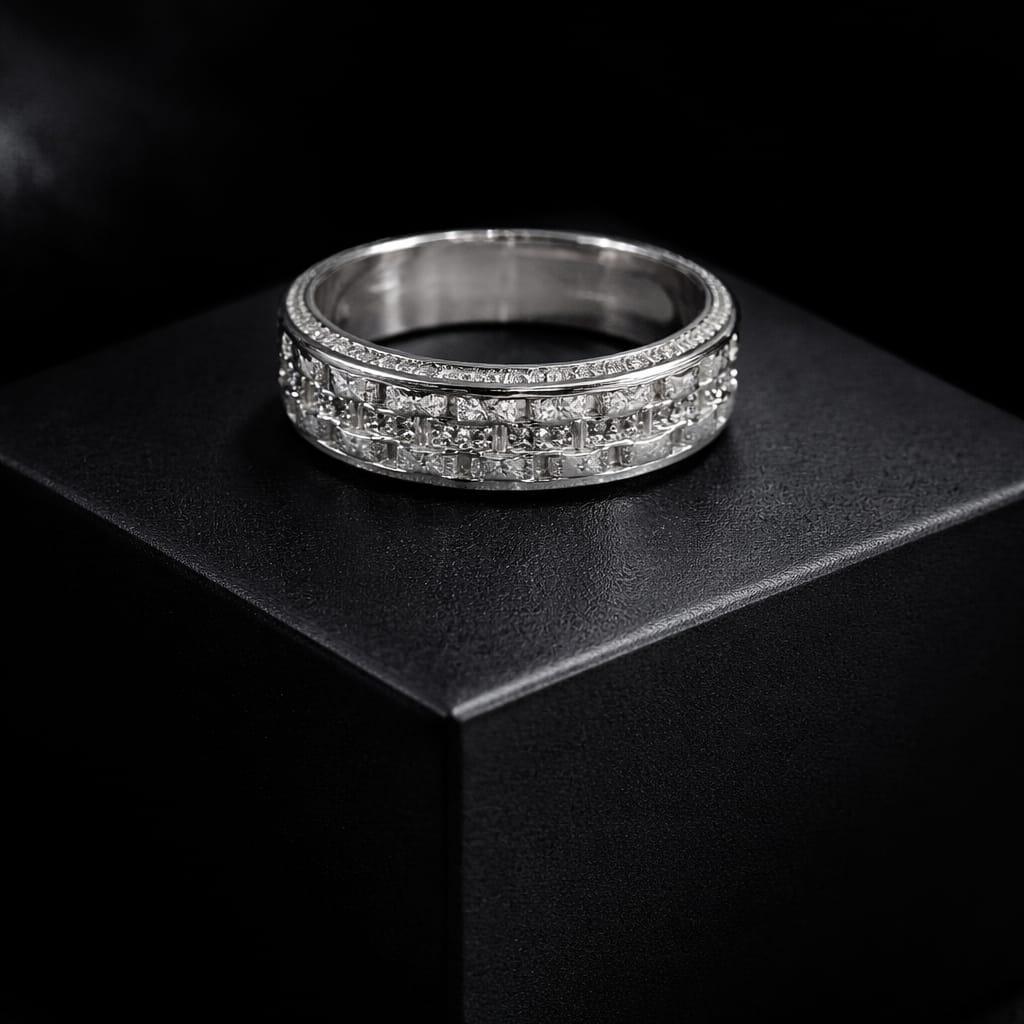Elegant Silver Crystal Studded Band Ring